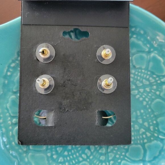 AREA Stud and Hoop Earring Set - Picture 5 of 7